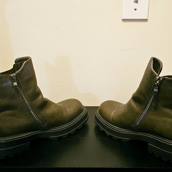 Platform Chelsea Boots - Picture 2 of 6